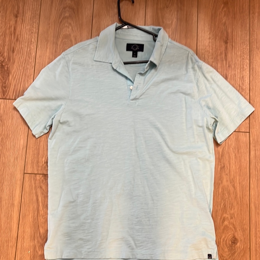 Short sleeve collared shirt size large